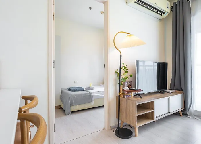 Apartment 2br, 6 Mins Walk Bts Wuttakat