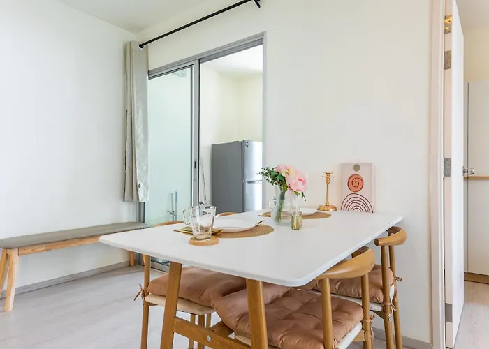 2br, 6 Mins Walk Bts Wuttakat Apartment Bangkok